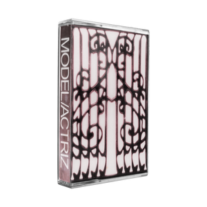 Model/Actriz - Pirouette (Black Cassette)